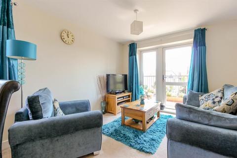 2 bedroom apartment for sale - Shingly Place, London E4