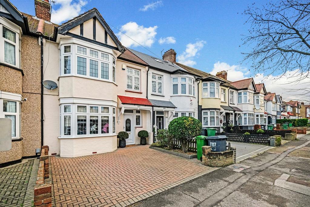 Normanshire Drive, London E4 4 bed terraced house for sale £650,000