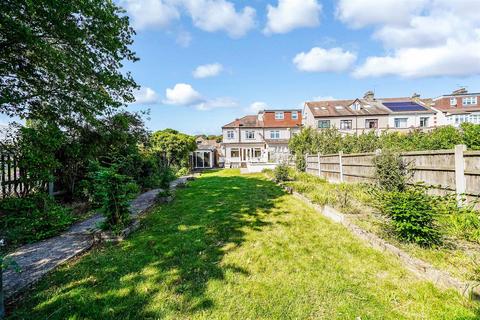250 Larkshall Road, London, E4 6NP