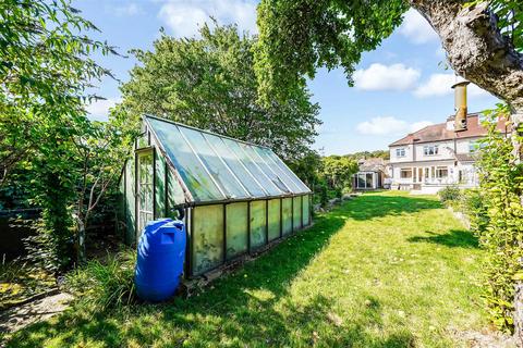 250 Larkshall Road, London, E4 6NP