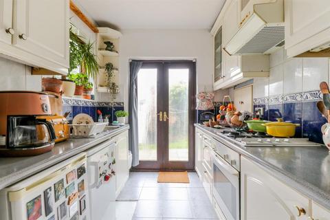 78 Dale View Avenue, London, E4 6PL