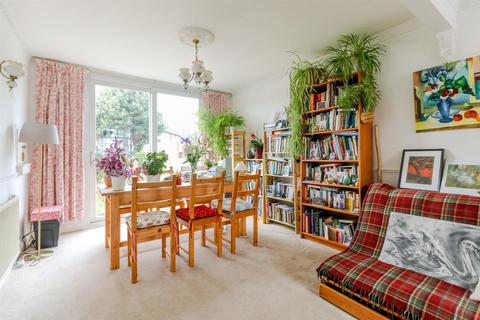 78 Dale View Avenue, London, E4 6PL