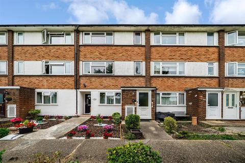 93 Kings Road, Chingford, London, E4 7HP