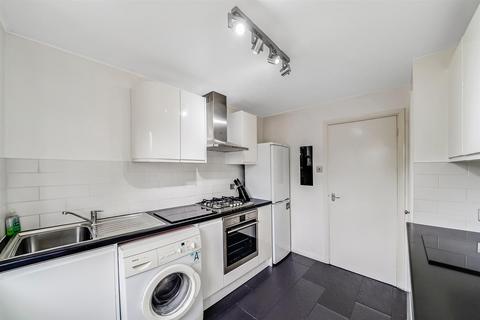 93 Kings Road, Chingford, London, E4 7HP
