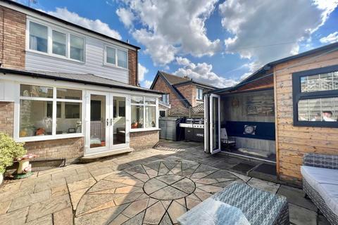 5 Drover Close, High Green, Sheffield, S35 3FF