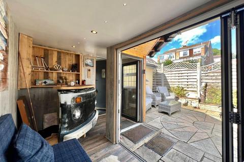 5 Drover Close, High Green, Sheffield, S35 3FF