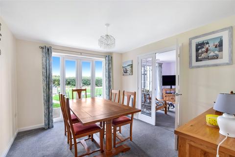 75 Barracks Road, Fremington, Barnstaple, EX31 3FP