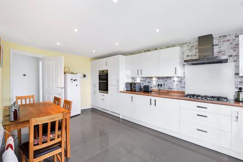 75 Barracks Road, Fremington, Barnstaple, EX31 3FP