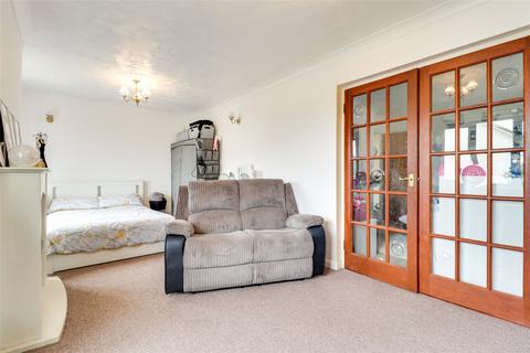 4 bedroom bungalow for sale, Kenwith View, Bideford, Devon, EX39