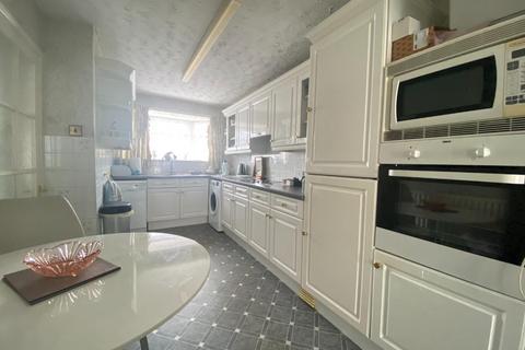 27 Barnstaple Close, Northampton, NN3 3BH
