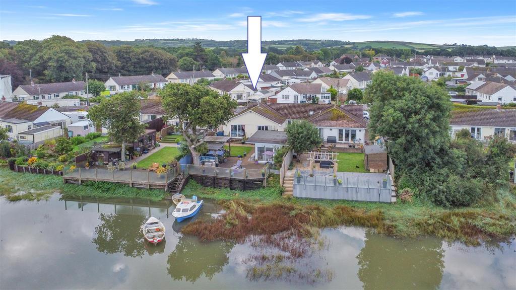 Taw View, Fremington, Barnstaple 3 bed bungalow £550,000