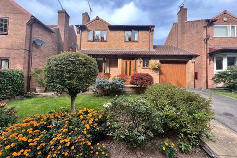 12 Fitzhardinge Way, Berkeley, GL13 9EG