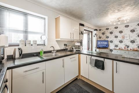 69 Cromwell Close, Rowley Regis, B65 8NT