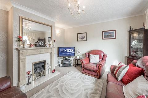 69 Cromwell Close, Rowley Regis, B65 8NT