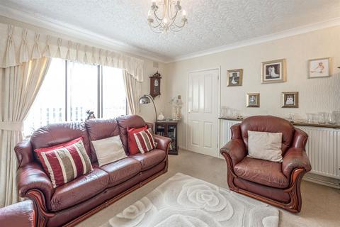 69 Cromwell Close, Rowley Regis, B65 8NT