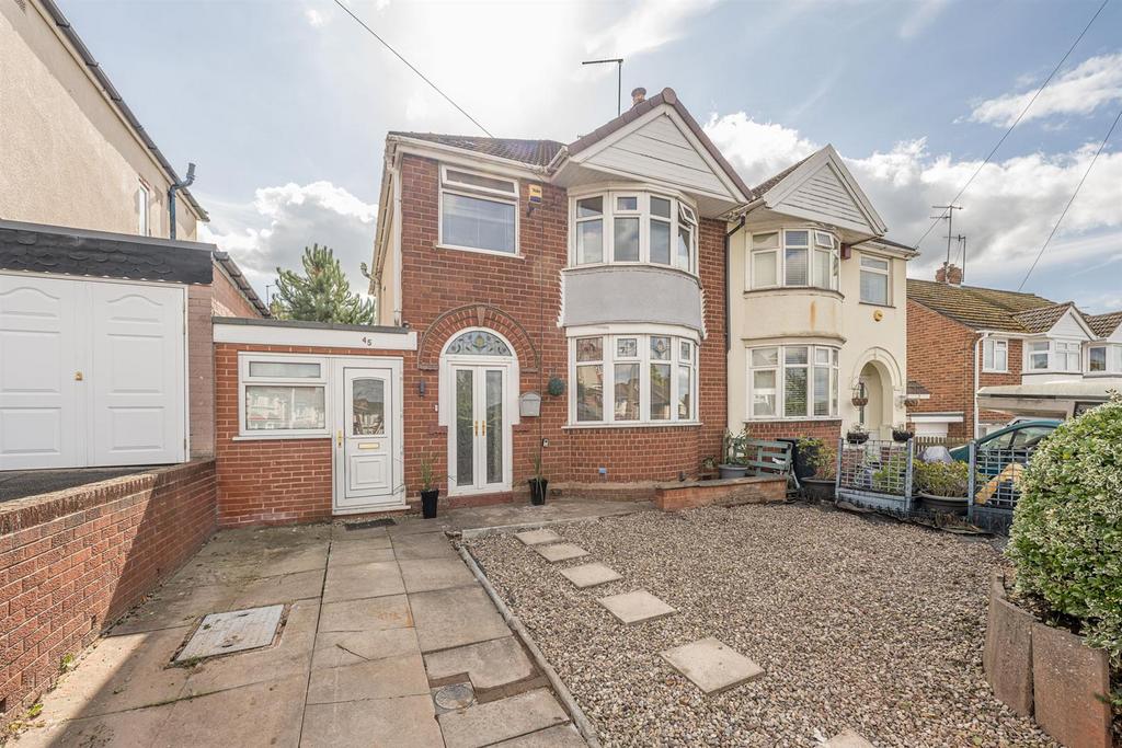 Oak Park Road, Stourbridge, DY8 5YG 3 bed semidetached house for sale