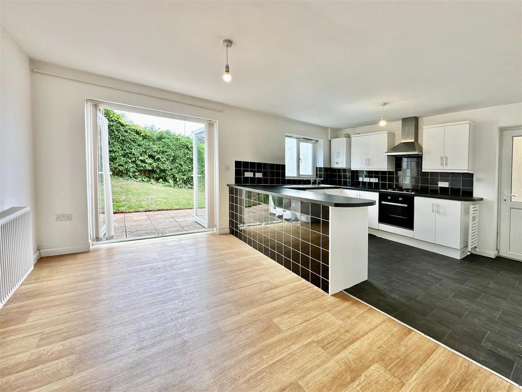 Wall Park Road, Brixham 4 bed house for sale £375,000