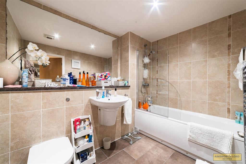 Oldfield Avenue, Darwen 1 bed apartment for sale £125,000
