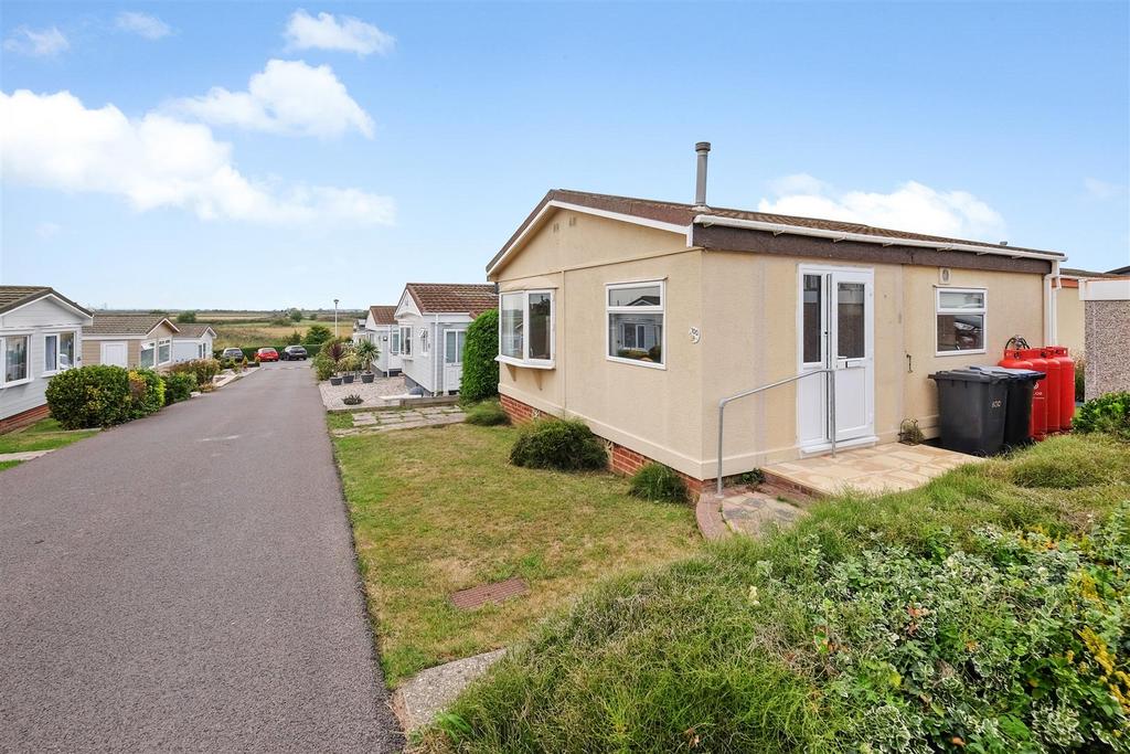 Seasalter Lane, Seasalter, Whitstable 1 bed park home £100,000