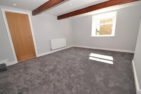 54 Ambler Thorn, Queensbury, Bradford, BD13 2DJ
