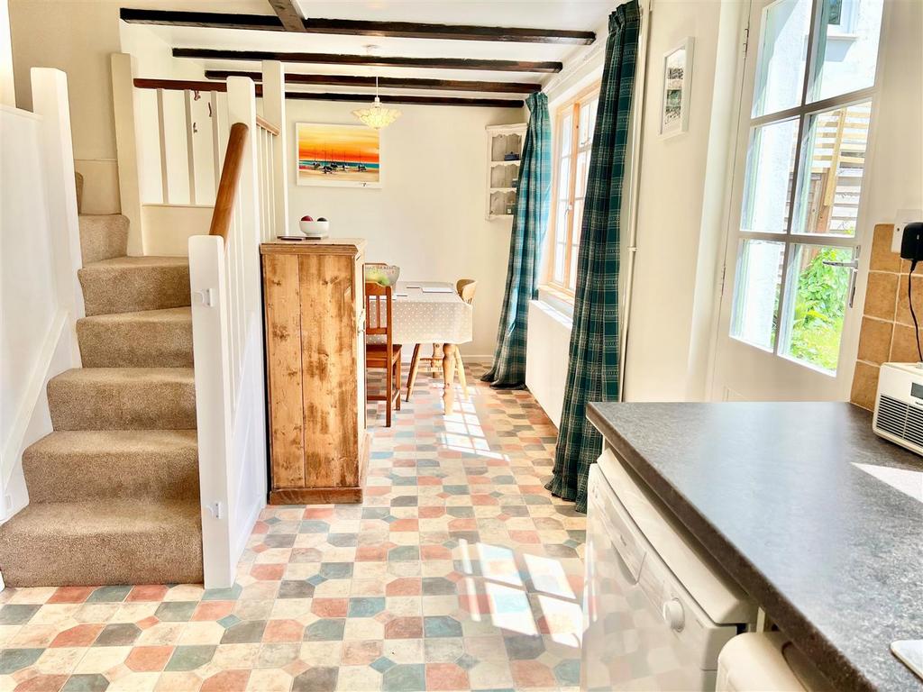 Kitchen/Dining Area