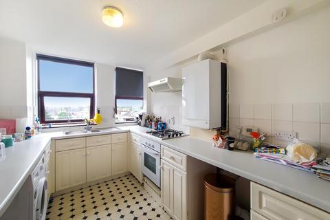 2 bedroom flat for sale, The Broadway, Wimbledon, London