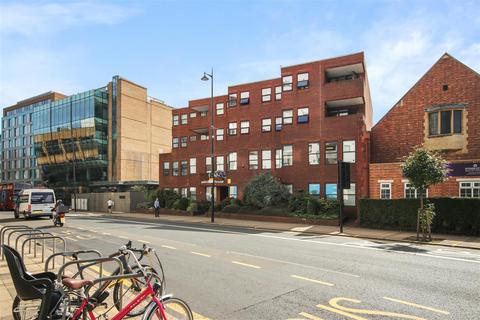 2 bedroom flat for sale, The Broadway, Wimbledon, London