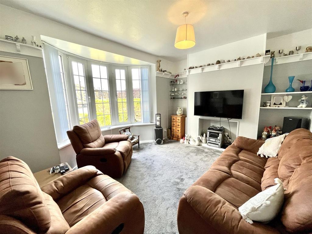Slade Lane, Brighouse 2 bed semidetached house for sale £185,000
