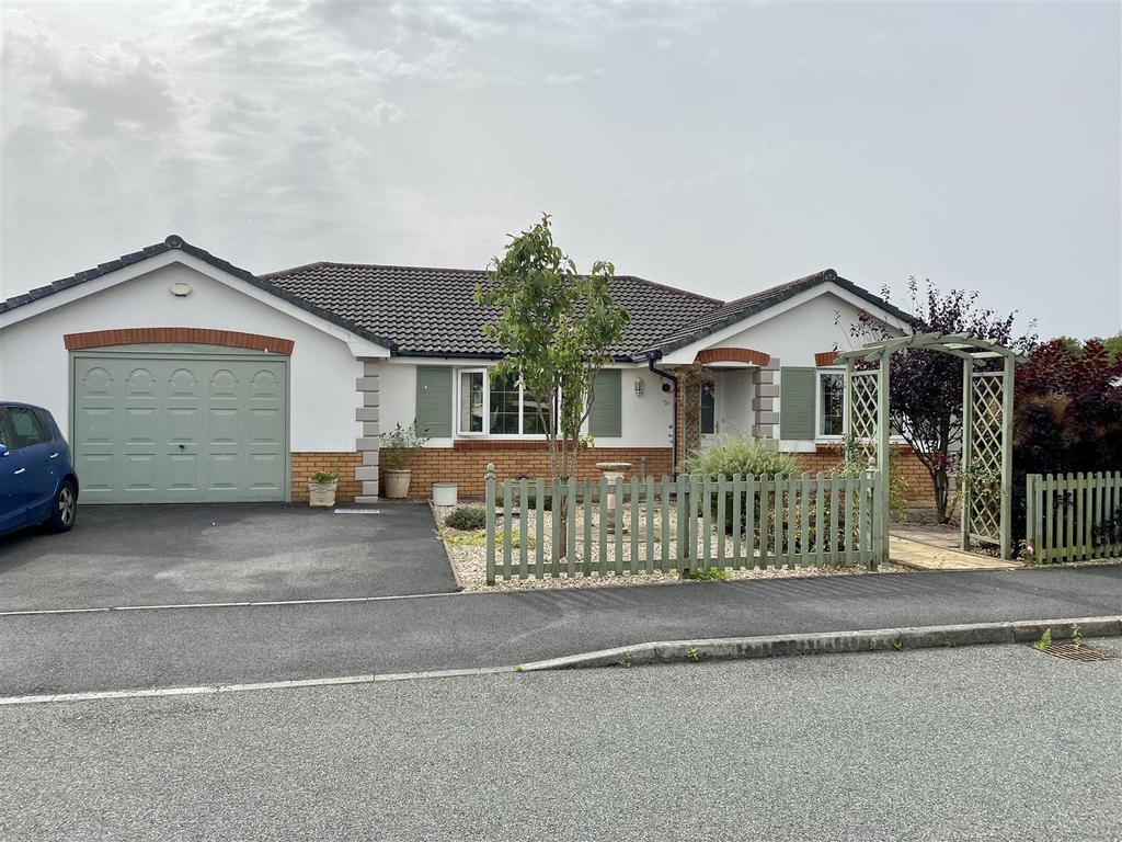 Gilfach Y Gog, Penygroes, Llanelli 3 bed detached bungalow for sale £