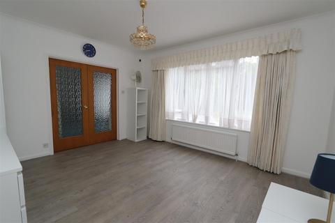16 Longaford Way, Hutton, Brentwood, CM13 2LT