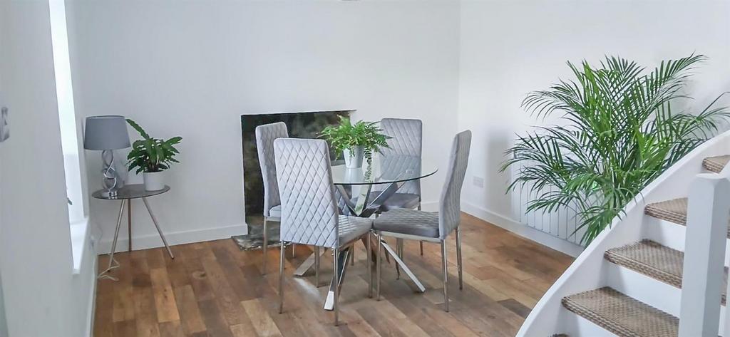 LOUNGE-DINING ROOM (2).jpg