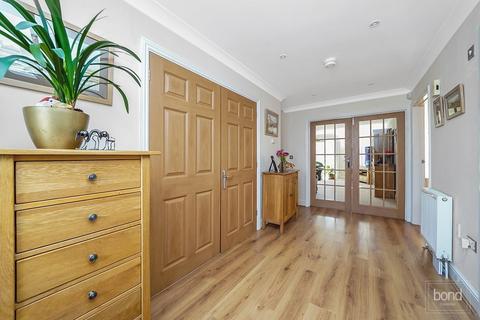 4 bedroom detached house for sale, Southend Road, Chelmsford CM2