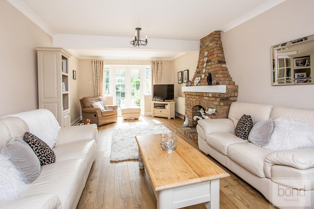 Conduit Lane, Maldon CM9 4 bed detached house for sale £735,000