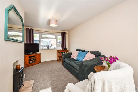 7 Manor Close, Shipton Bellinger, Tidworth, SP9 7UH