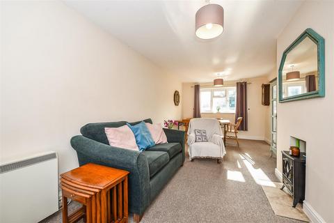 7 Manor Close, Shipton Bellinger, Tidworth, SP9 7UH