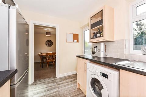 7 Manor Close, Shipton Bellinger, Tidworth, SP9 7UH
