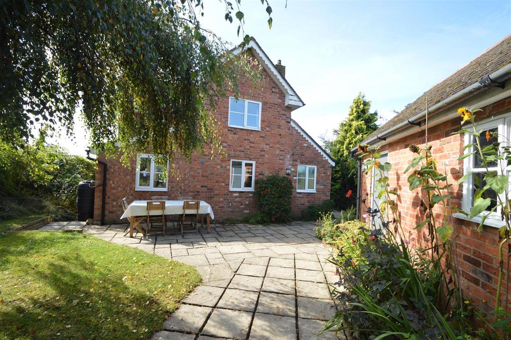 Four Turnings Cottage, Annscroft, Shrewsbury, SY5 8AN 4 bed detached