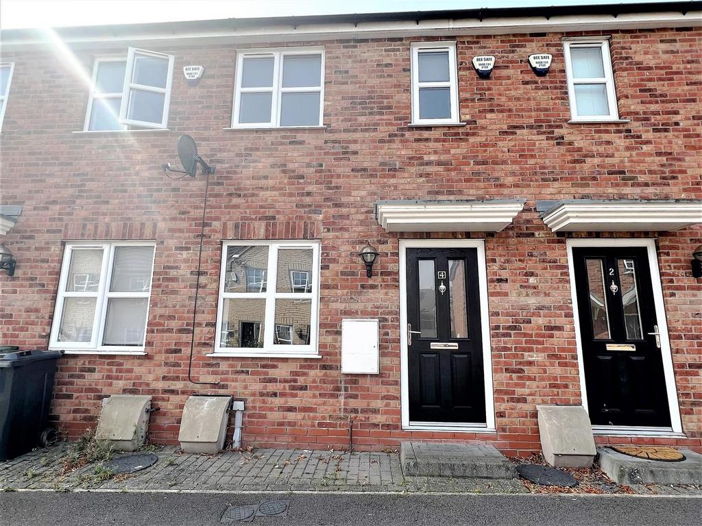 Pine Walk, Cleethorpes, N.E. Lincs, DN35 8BP 2 bed terraced house for sale £160,000