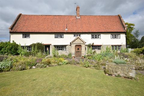 4 bedroom detached house for sale, South End, Collingham, Newark