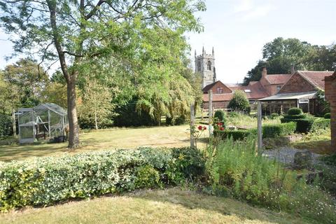 4 bedroom detached house for sale, South End, Collingham, Newark