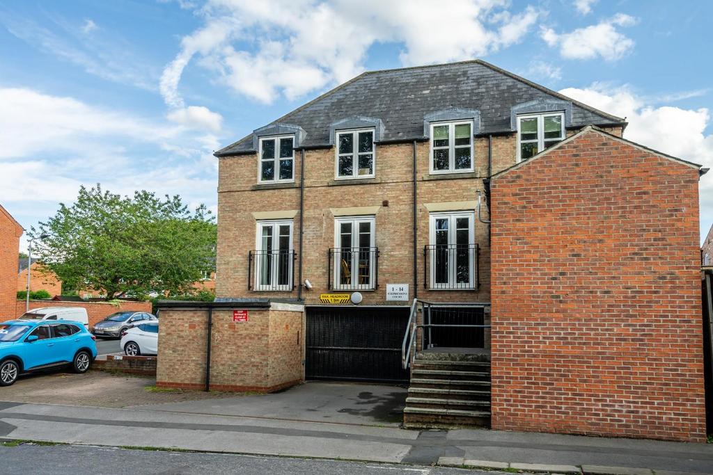 Stephenson Court, York 1 bed apartment for sale £150,000
