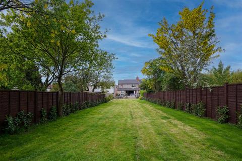 21 Temple Gate, Leeds, LS15 0PQ