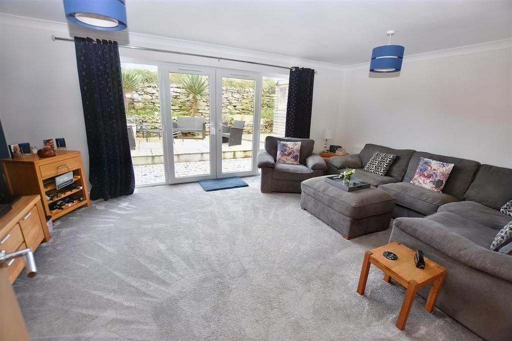 Wilkinson Gardens, Redruth 4 bed semidetached house £299,950