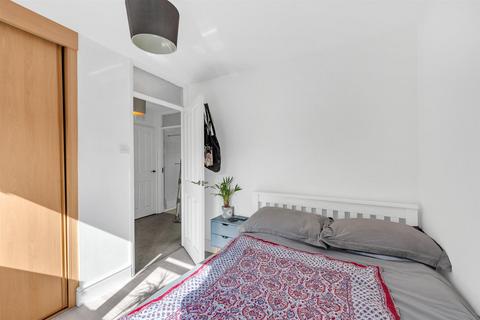 1 Fennel Close, Croydon, CR0 8XS