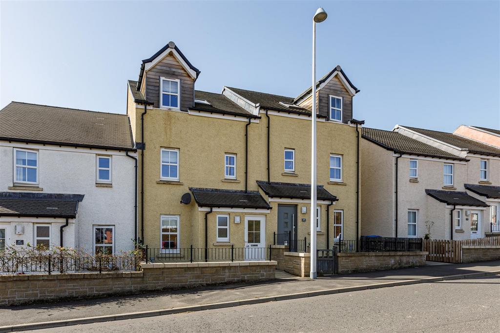 Knoll Park, Galashiels 4 bed townhouse for sale £184,500