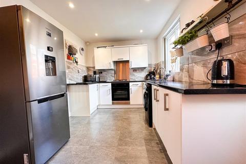 15 Chase Road, Loxley, Sheffield, S6 6RA