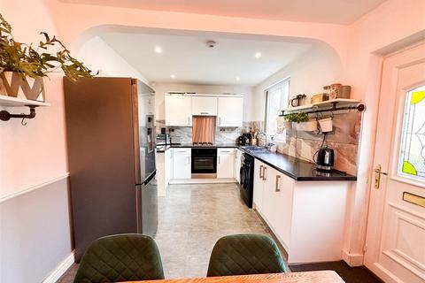15 Chase Road, Loxley, Sheffield, S6 6RA