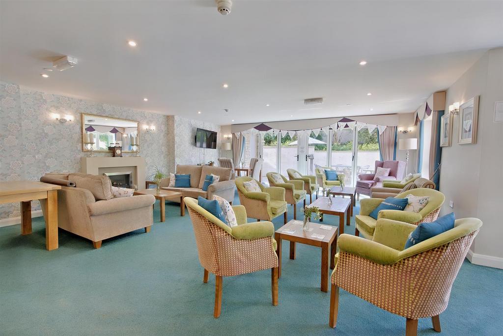 Homeowners Lounge