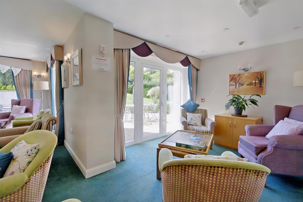 Homeowners Lounge