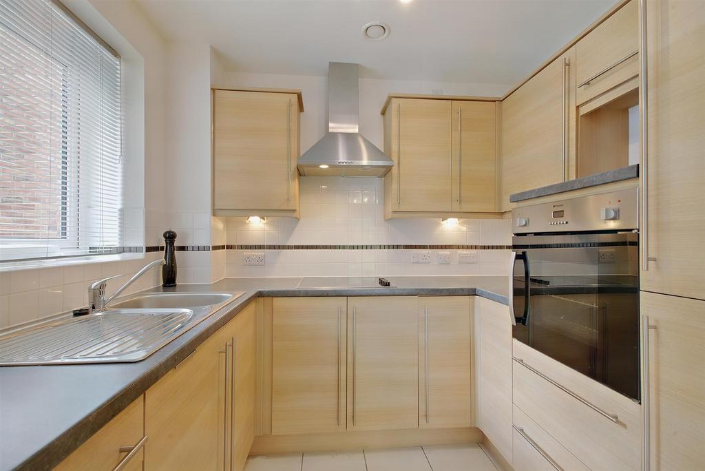 8568646-interior12-800.JPG